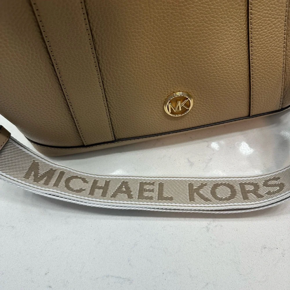 Michael Kors Beige Pebbled Leather Tote with Logo Strap crossbody/shoulder bag‎